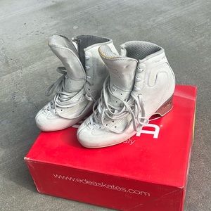 EDEA Ice Fly Boots 245 B *USED*